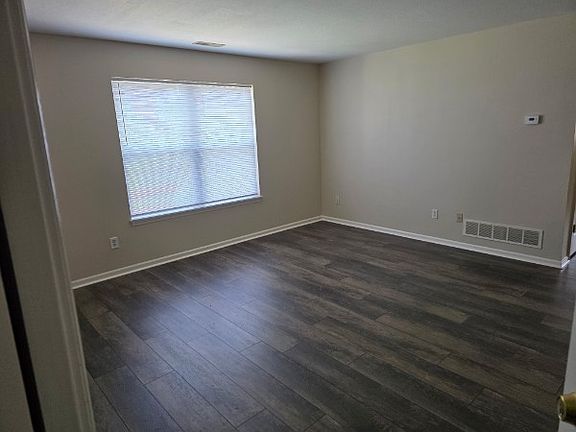 4th image of 736 Charlton Ct #1