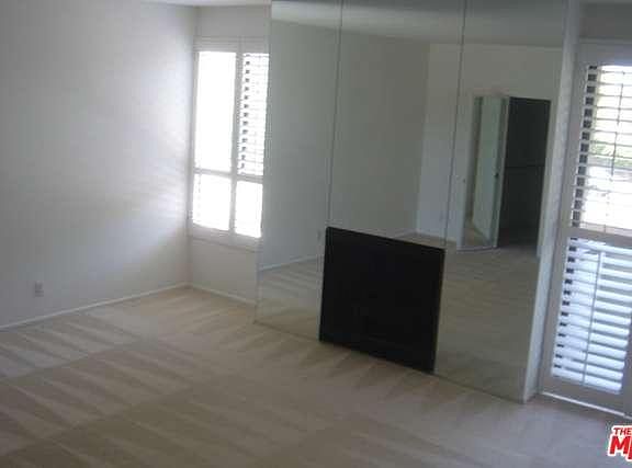 5th image of 12115 San Vicente Blvd Unit 201