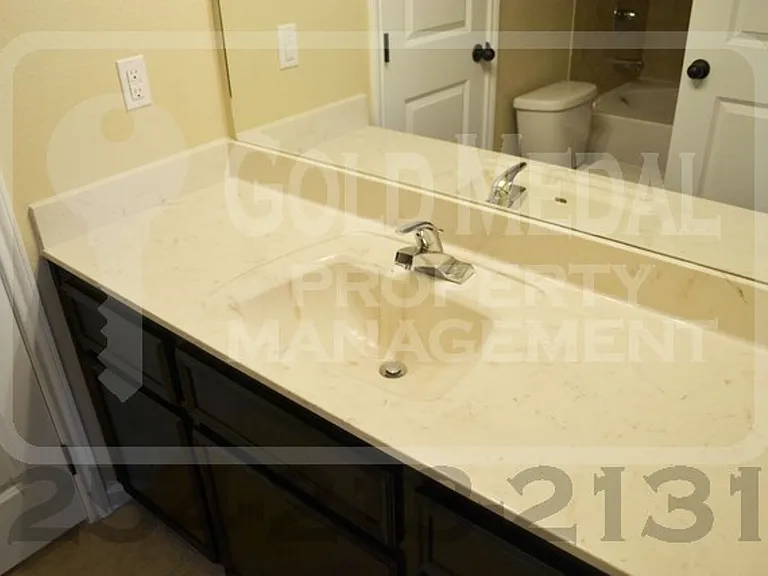 1104 Grace Point Dr — Photo 20