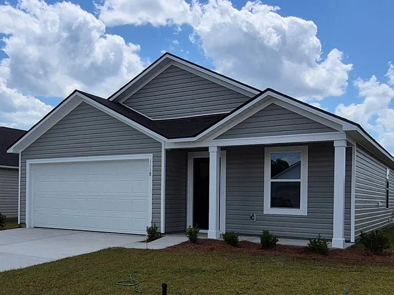 1118 Cooper Hawk Ln SW — Photo 1