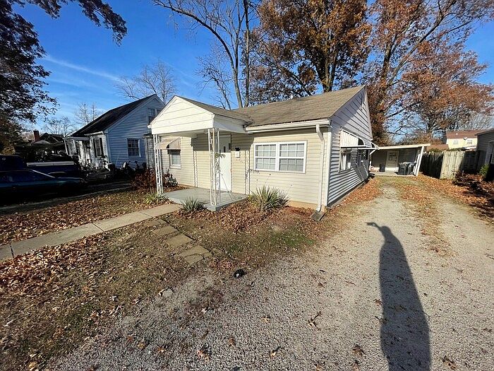 1st image of 125 Cambridge Dr