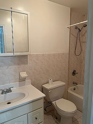 5th image of 196-17 Hillside Ave #1