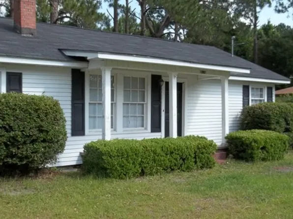 919 S Dogwood Dr, Nashville, GA 31639