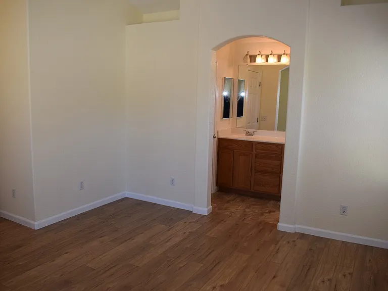 7445 Masters St — Photo 4