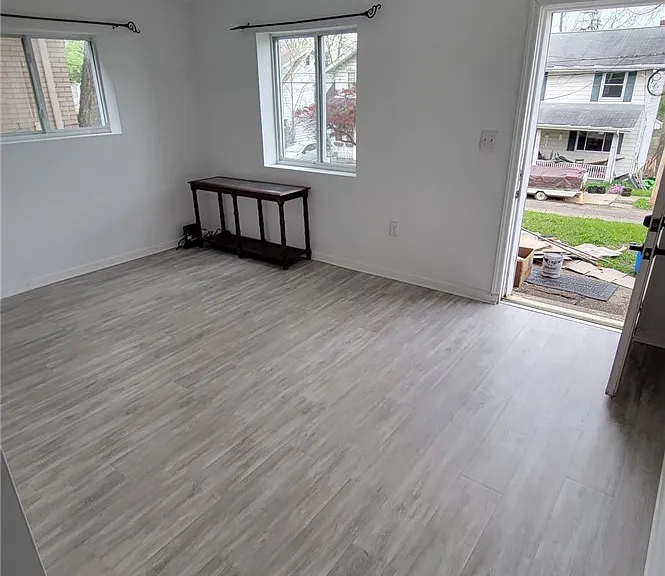 4461 Highridge St #2 — Photo 3