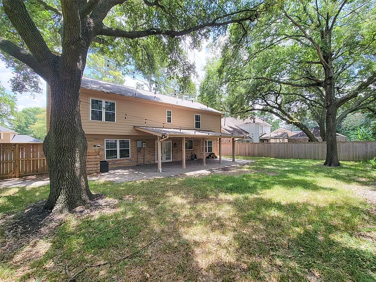 8123 Sunny Ridge Dr — Photo 36