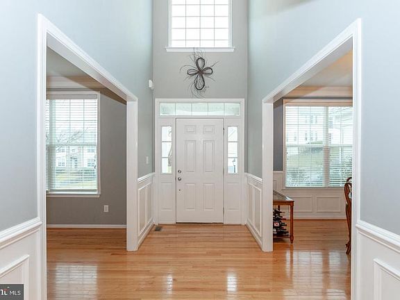 3rd image of 2933 Avebury Stone Cir