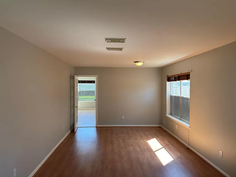 14431 Andrea Way Ln — Photo 3