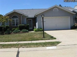 10642 Scottsdale Dr, Strongsville, OH 44136