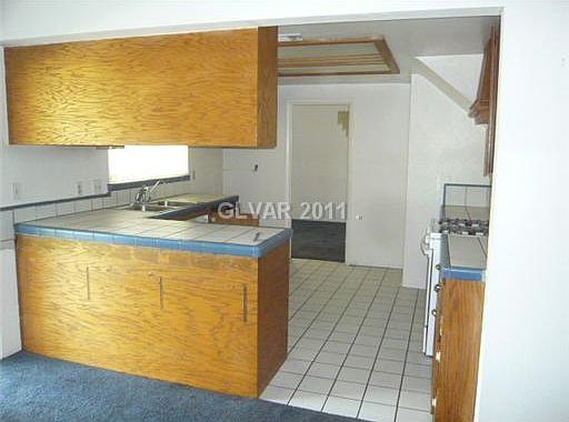 2nd image of 6808 N High Bluff Way