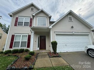 529 Grantham Ln, Charlotte, NC 28262