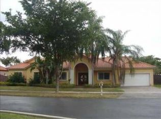 8230 NW 154th Ter, Hialeah, FL 33016