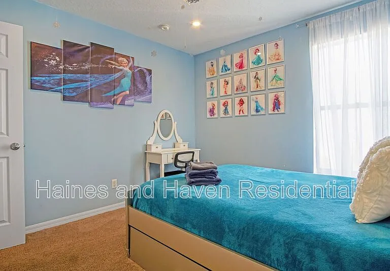 403 Corvina Dr — Photo 50