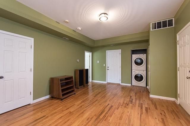 1st image of 2605 N Hamlin Ave #2F