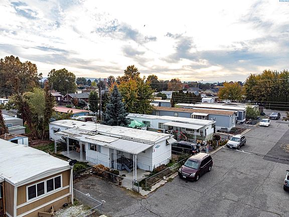 3rd image of 802 N Volland St Space 18