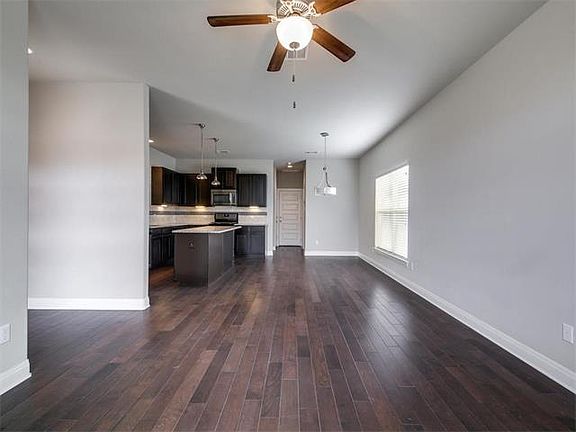 3rd image of 700 Applewood Dr #F