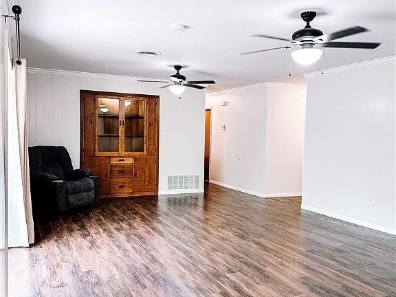 5th image of 1210 W Avenue A