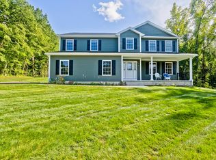 14 Wellfleet Dr, Wilbraham, MA 01095