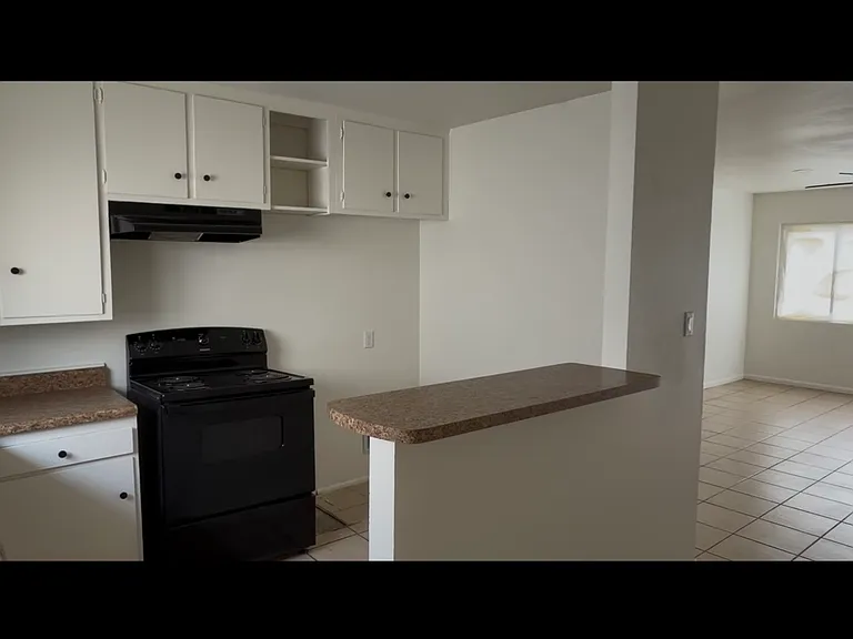670 Lanier St — Photo 2