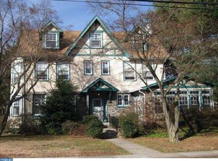 2 Chelton Rd, Havertown, PA 19083