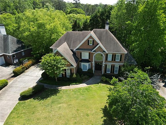 2nd image of 230 Spalding Springs Ln