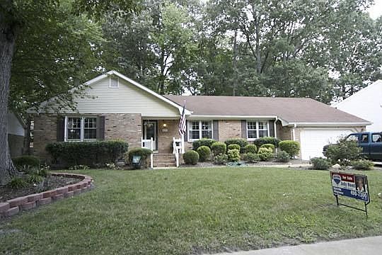 1st image of 4645 Larkwood Dr