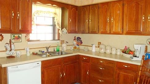 4th image of 1606 Hursh Ave