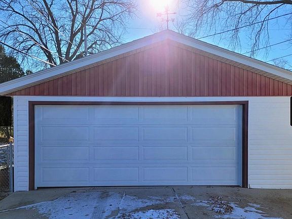 2nd image of 3483 E Bonnie Dr