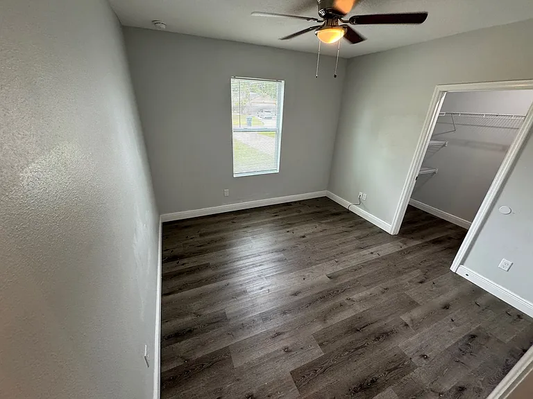 737 Mink Ct #737 — Photo 5