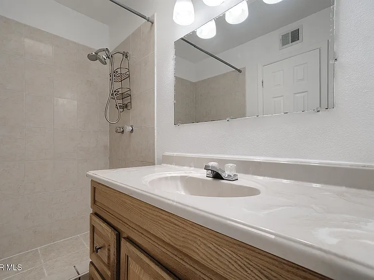 3536 E Glen Dr #B — Photo 17