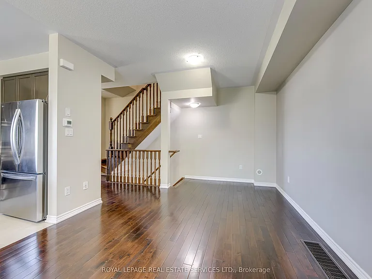 2435 Greenwich Dr #35 — Photo 10