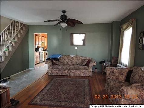 4th image of 362 Greeley Ave