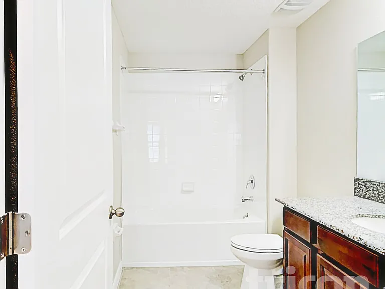 1724 Broad Winged Hawk Dr — Photo 25