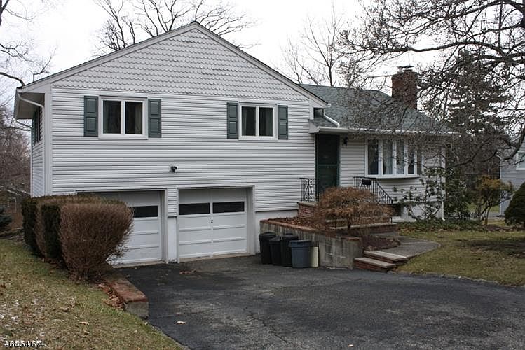 1st image of 15 Mitchell Ave