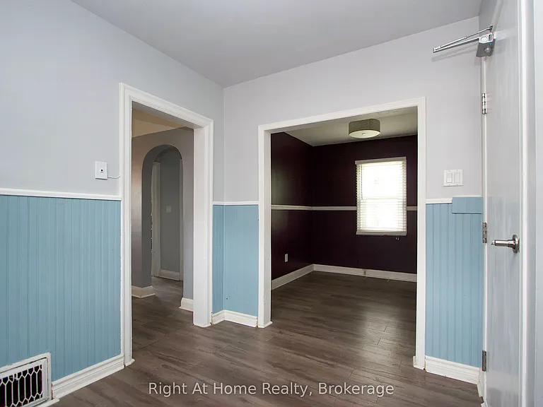 307 Vimy Ave #MAIN — Photo 6