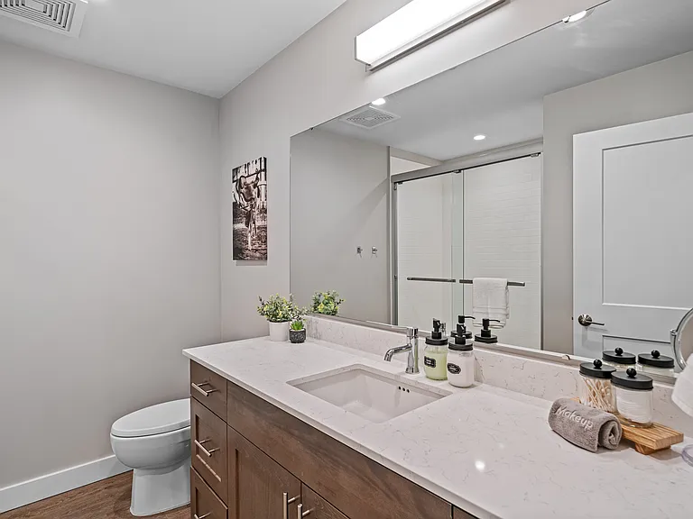 110 W Beall St #407 — Photo 13