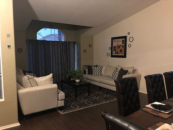 Guest living room