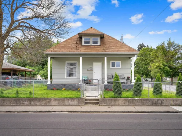 2702 E Wellesley Ave, Spokane, WA 99217