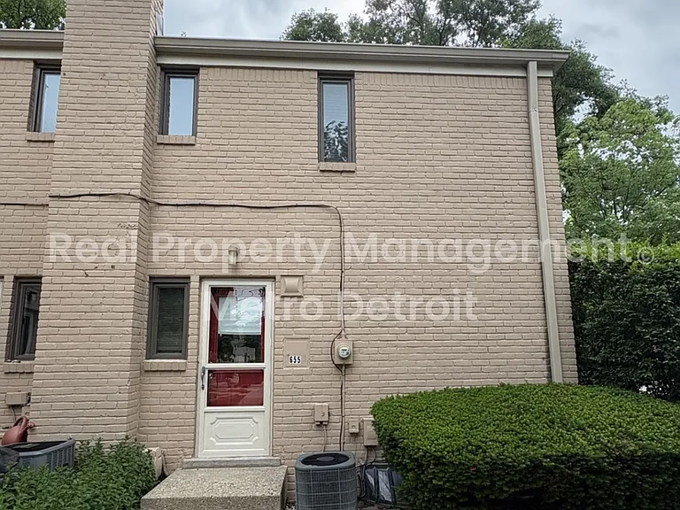 655 N Eton St #22 — Photo 21