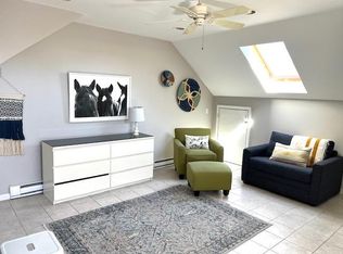 (Undisclosed Address), Middletown, RI 02842