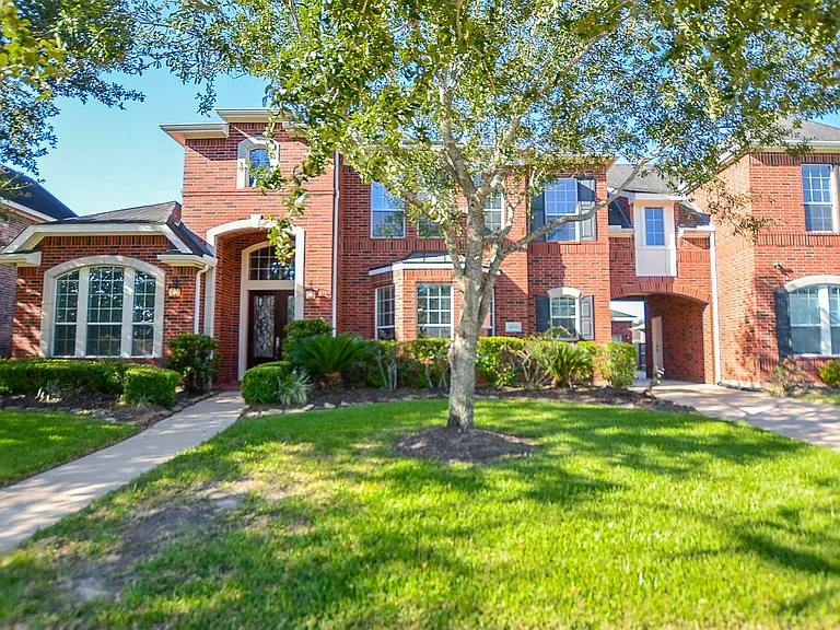 4315 Village Forest Dr — Photo 2