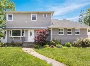 995 McLean Ave, Wantagh, NY