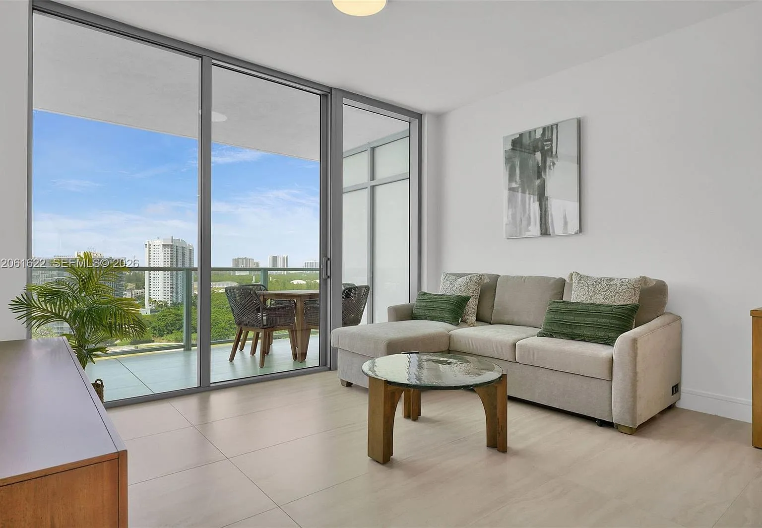 One Park Tower Condo 1610 — Photo 3
