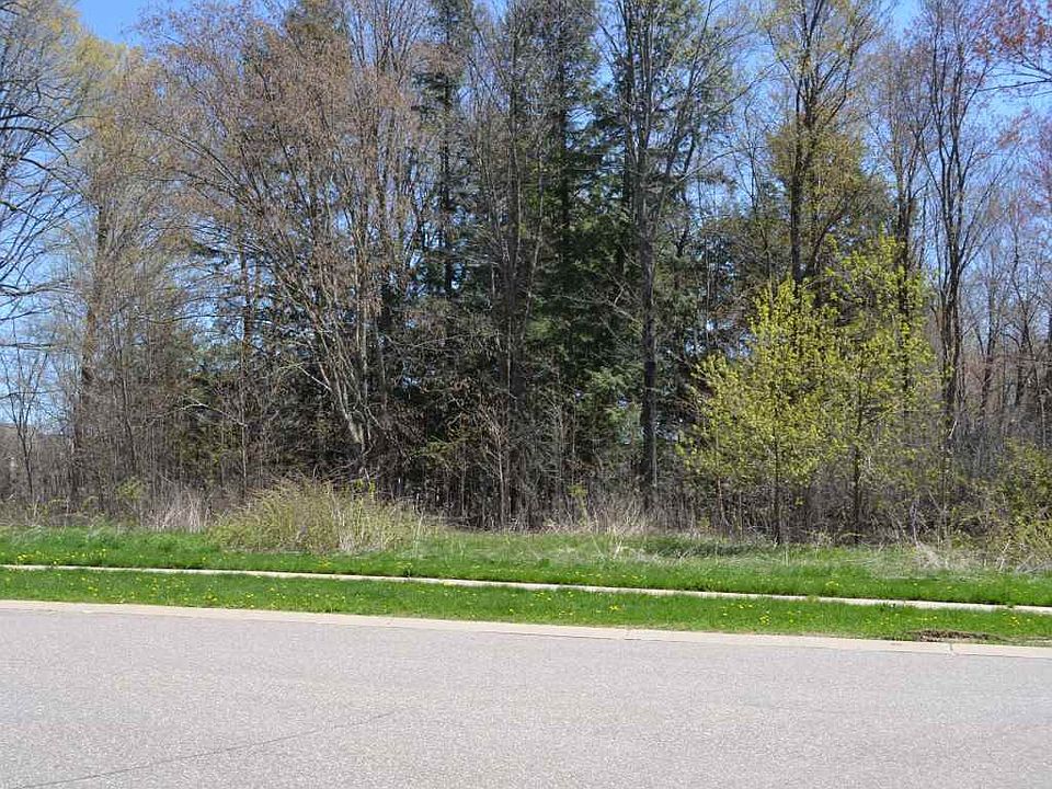 2nd image of 305 Timber Trail Dr