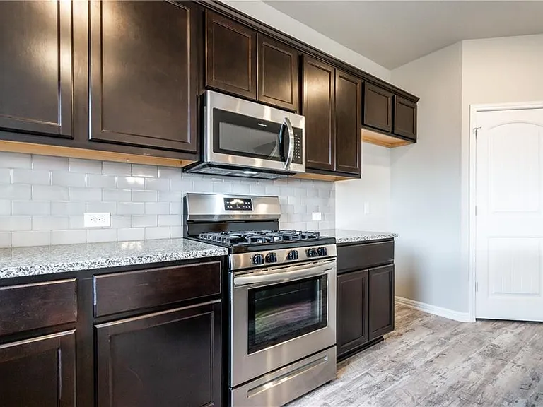 2718 Bridekirk Dr — Photo 16