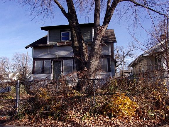 5th image of 3958 Emerson Ave N