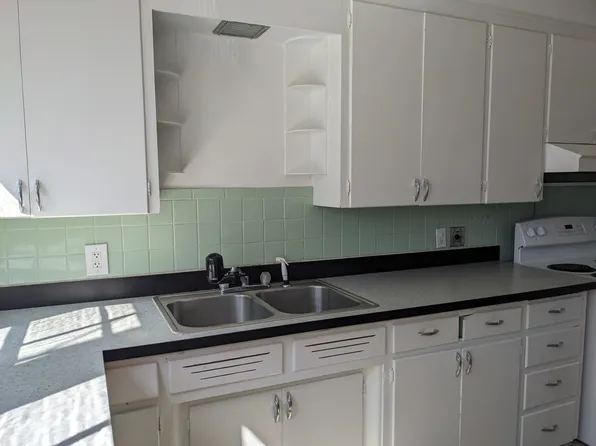 116 N 5th St E APT B, Riverton, WY 82501