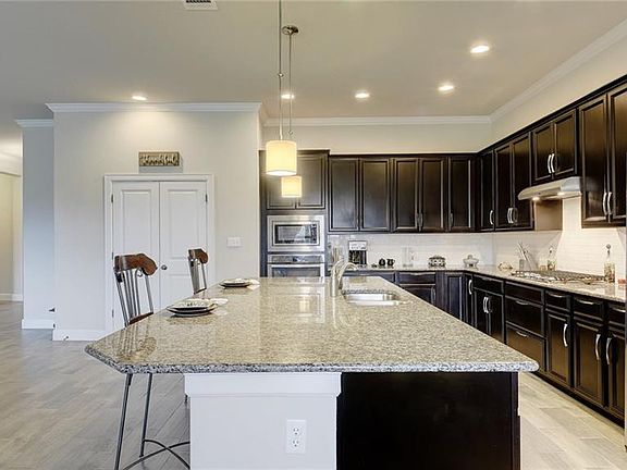 2nd image of 346 Cibola Dr