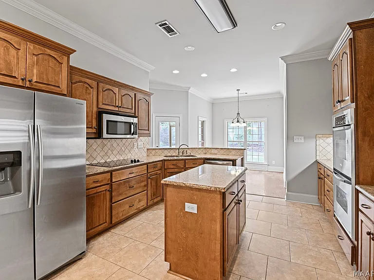 1694 Pebble Creek Dr — Photo 7