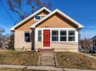 1005 Pleasant View Dr, Des Moines, IA 50315